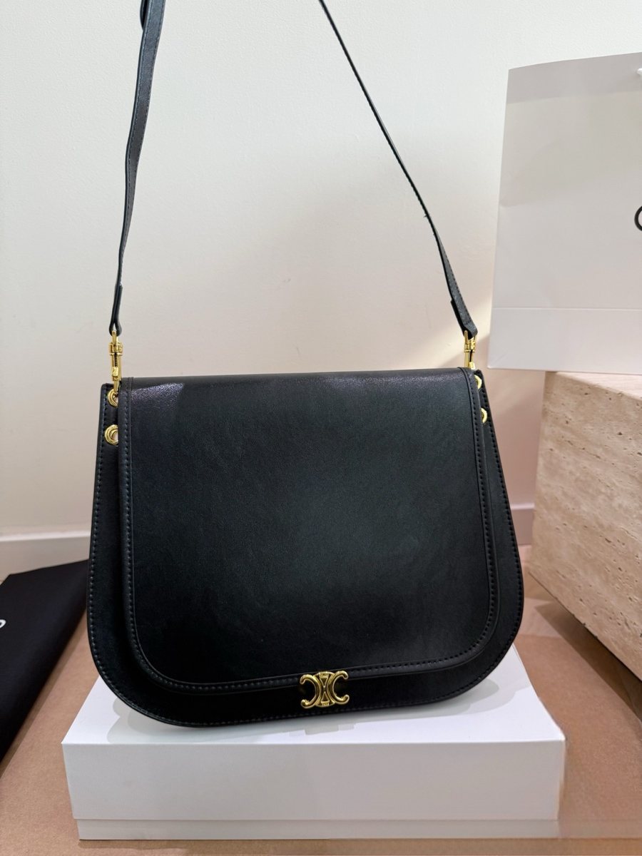 Celine Handbag 062