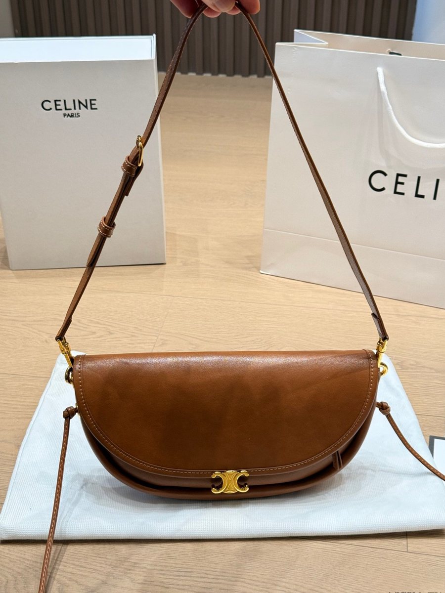 Celine Handbag 147