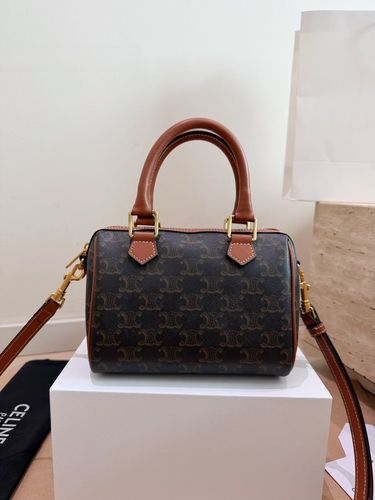 Celine Handbag 186