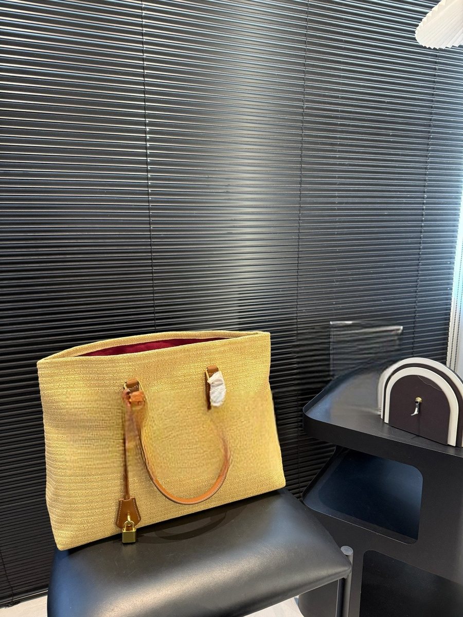 Celine Handbag 191