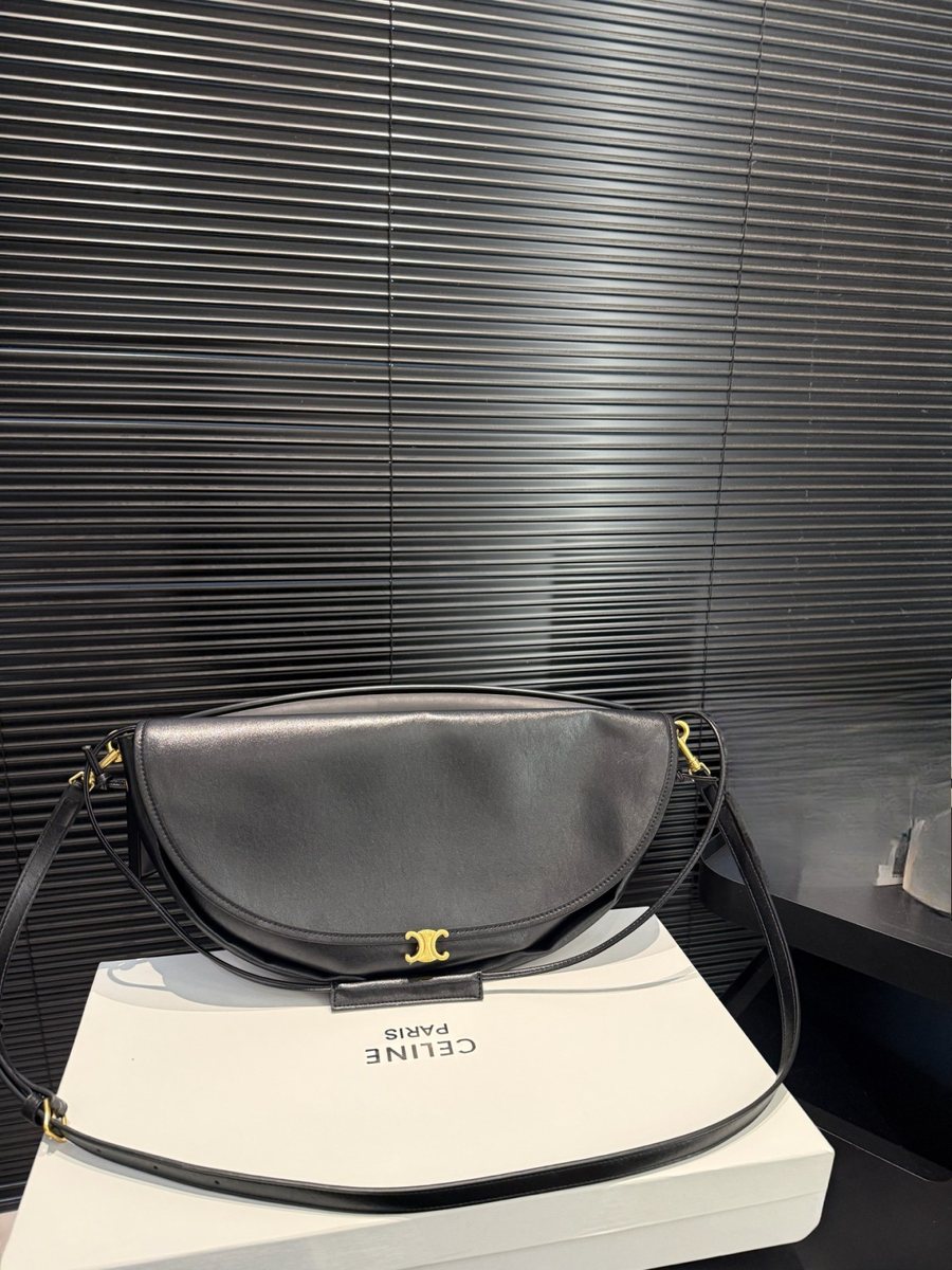 Celine Handbag 367