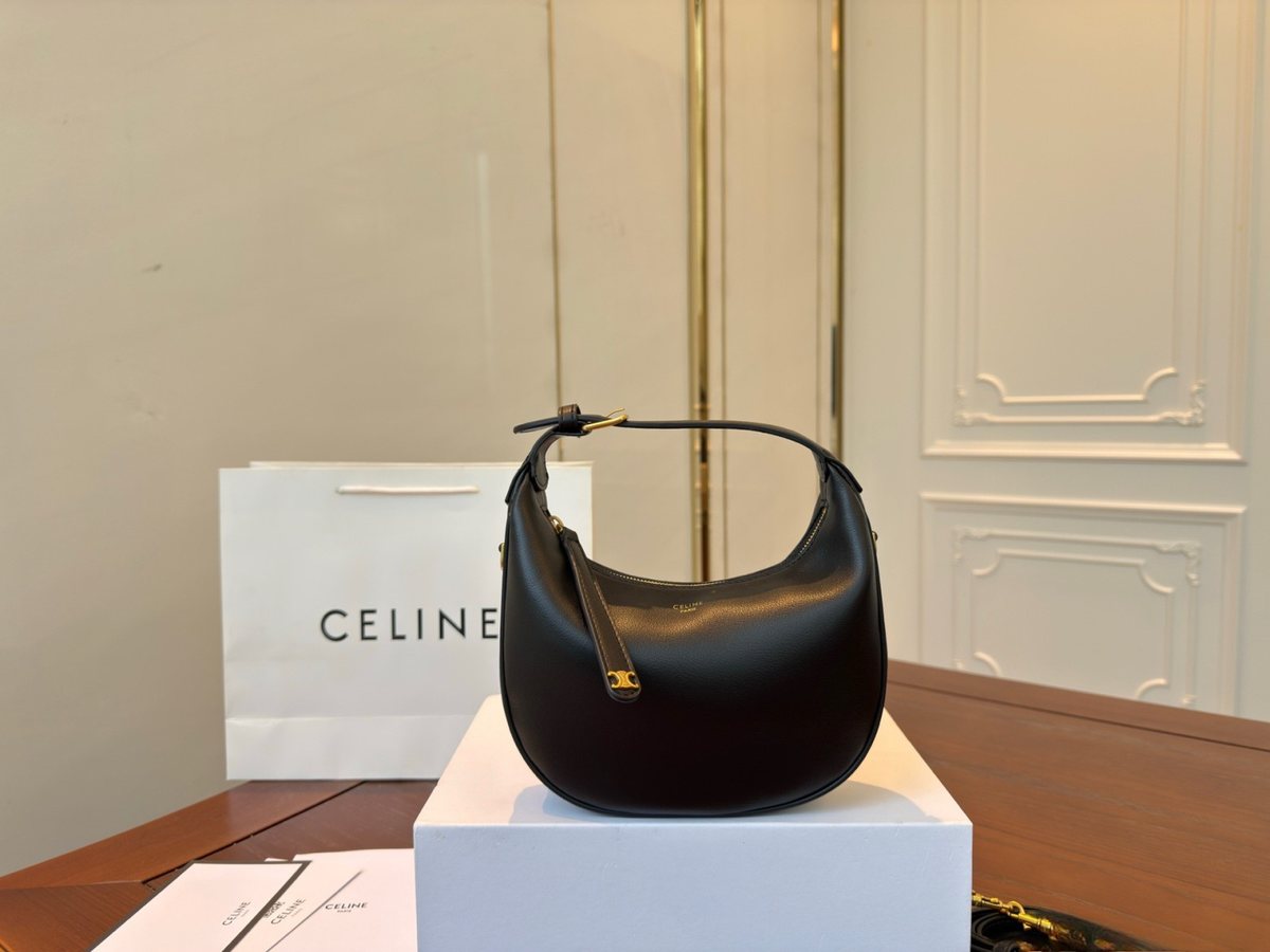 Celine Handbag 621