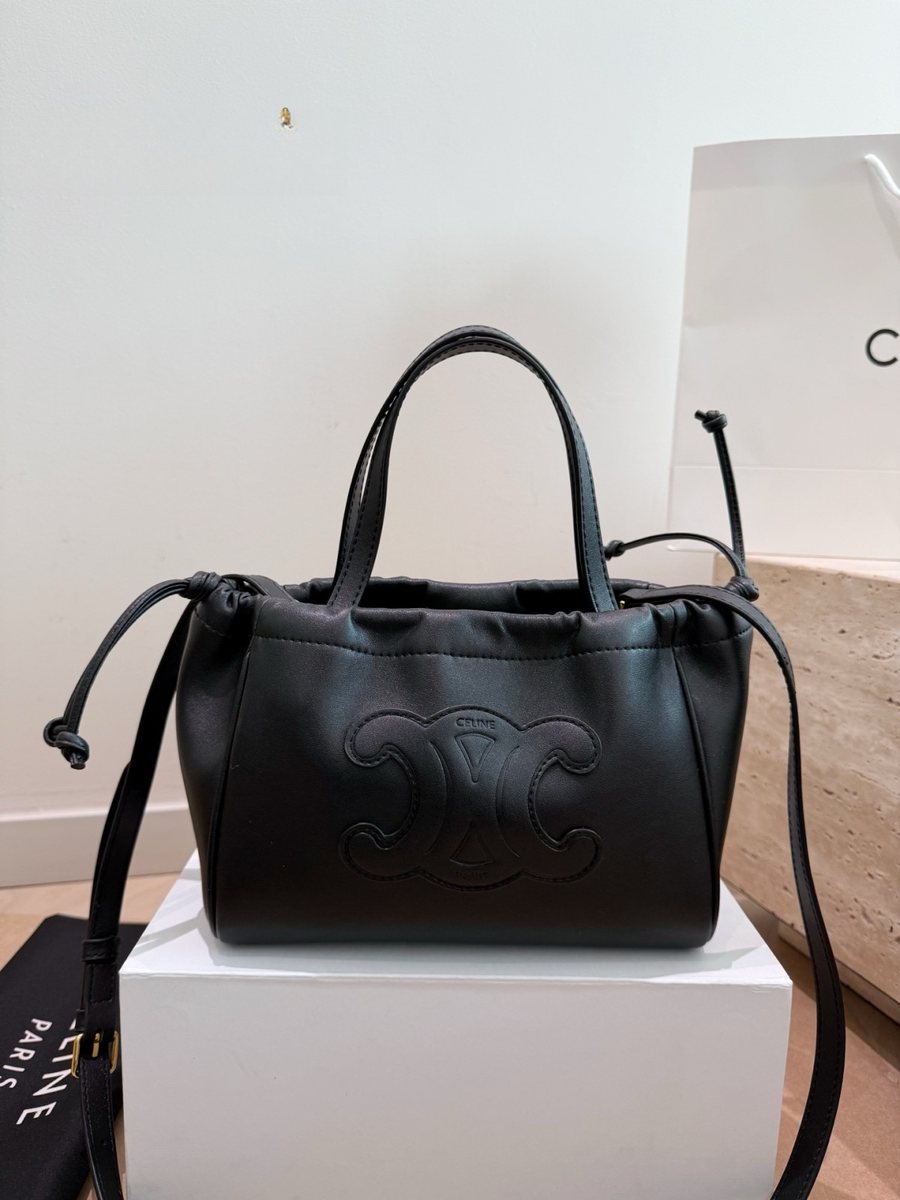Celine Handbag 637