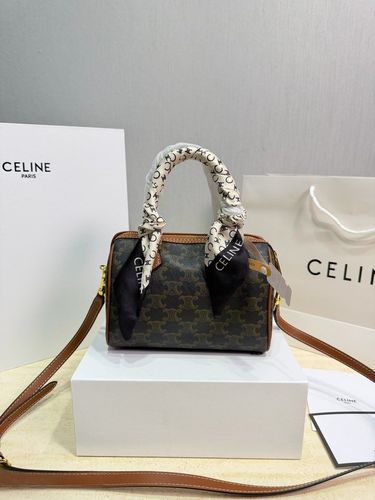 Celine Handbag 640