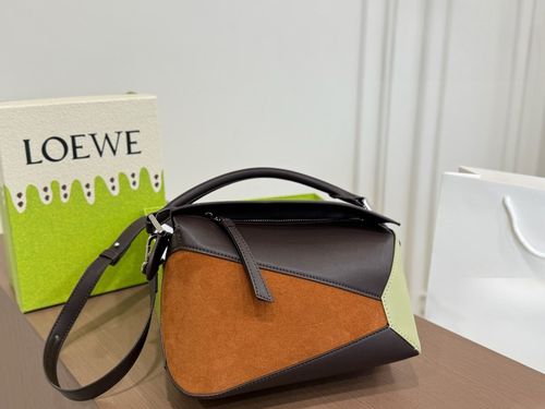 Loewe Handbag 040