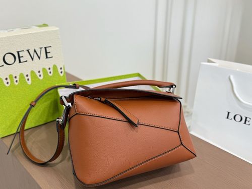 Loewe Handbag 044