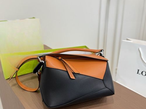 Loewe Handbag 046