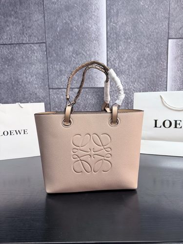 Loewe Handbag 053