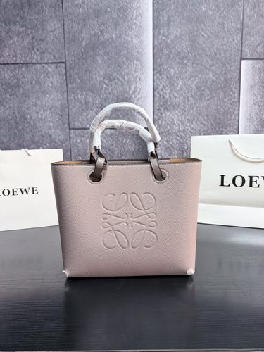 Loewe Handbag 054