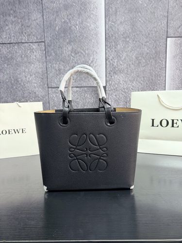 Loewe Handbag 055