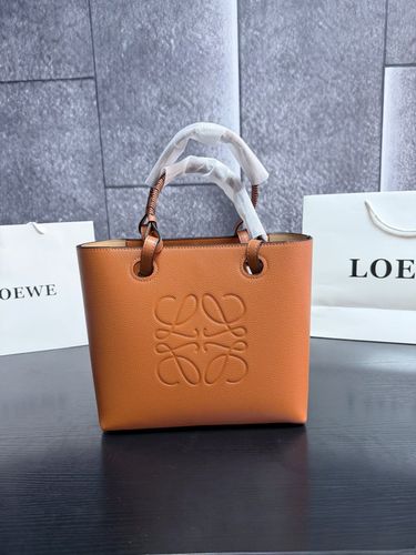 Loewe Handbag 056