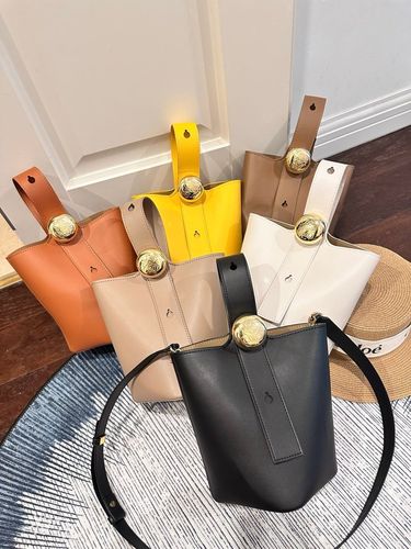 Loewe Handbag 057