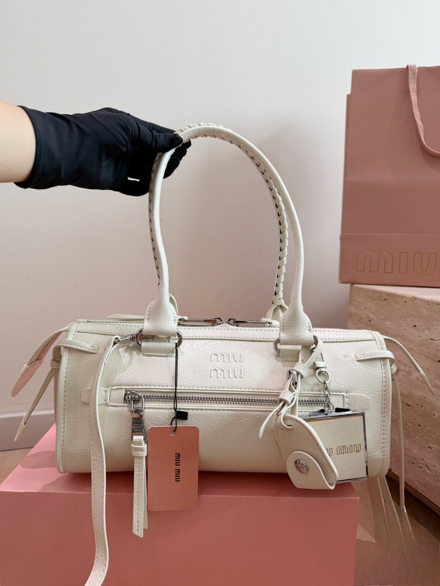 Miu Miu Handbag 002