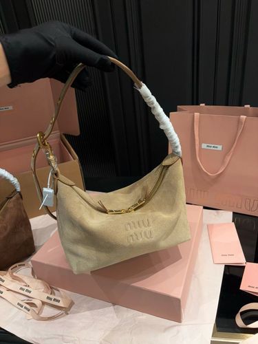 Miu Miu Handbag 014