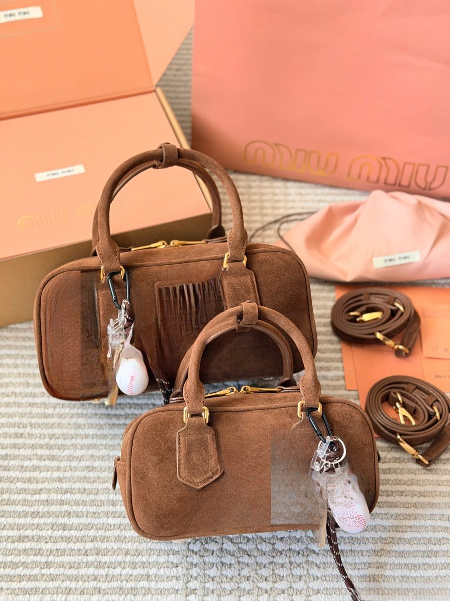 Miu Miu Handbag 043