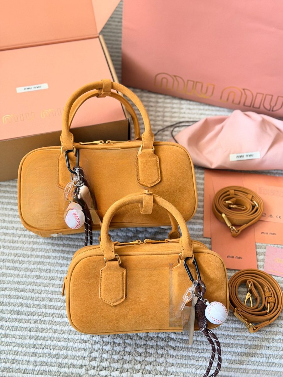 Miu Miu Handbag 044