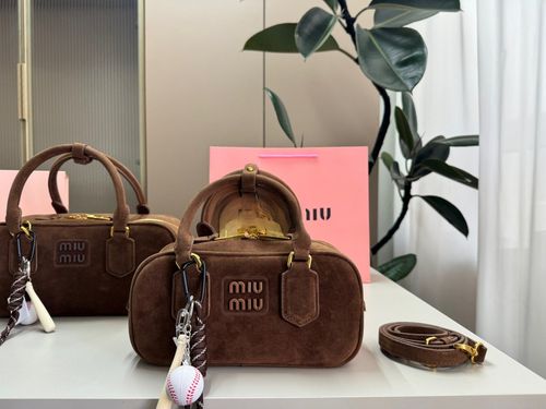 Miu Miu Handbag 053