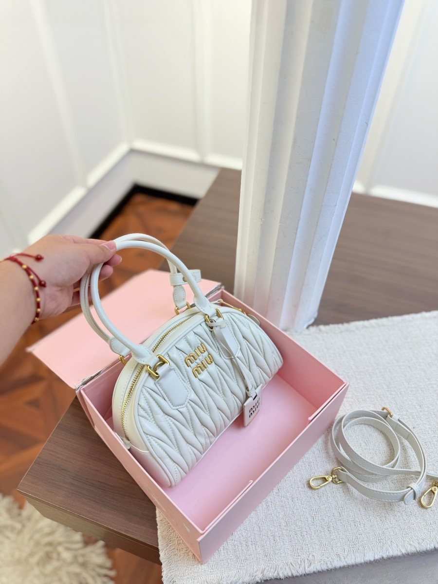 Miu Miu Handbag 096