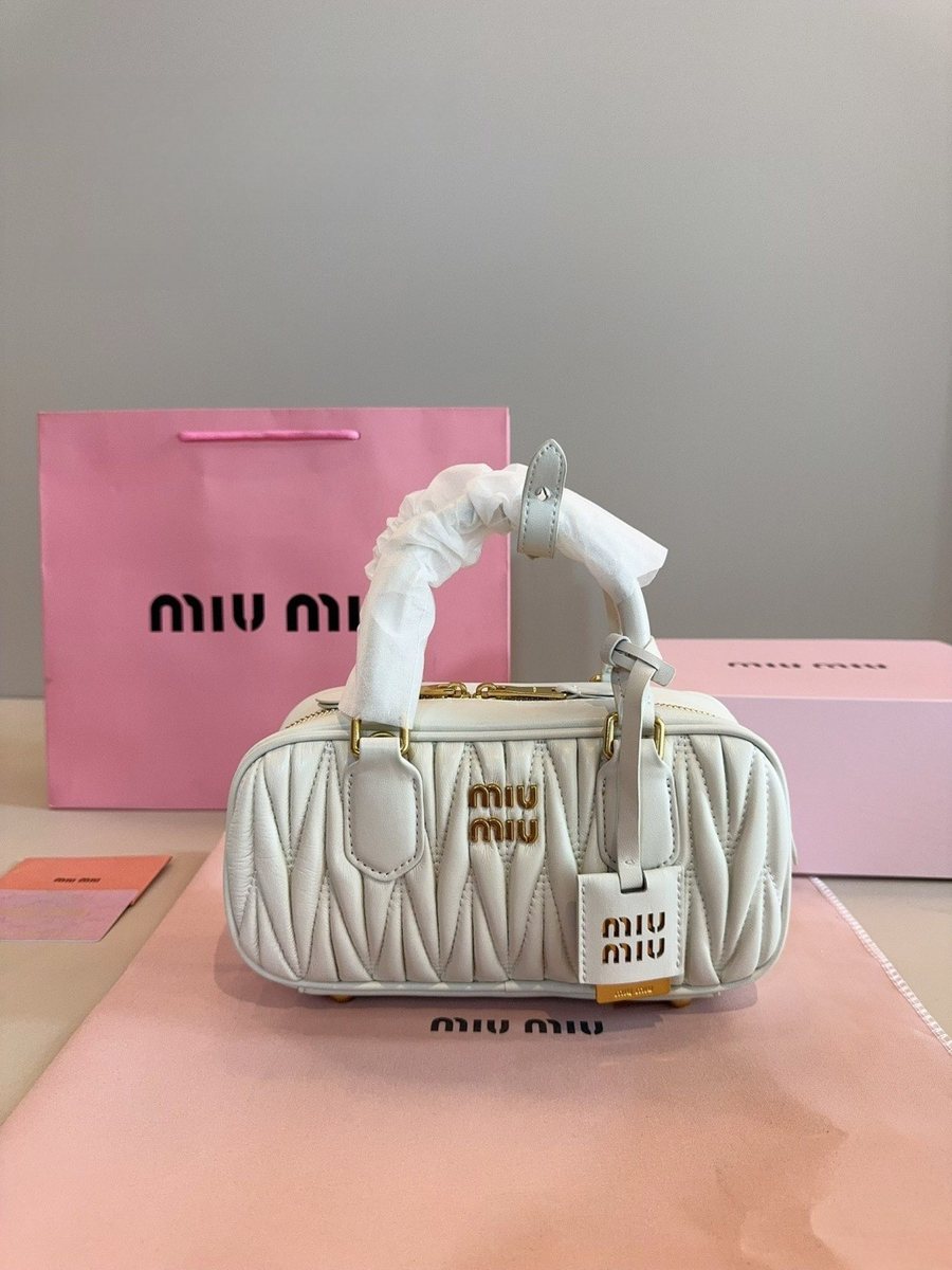 Miu Miu Handbag 099