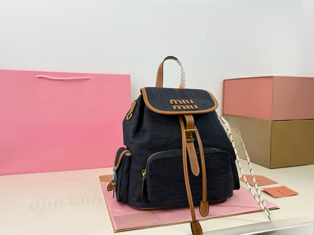 Miu Miu Handbag 121