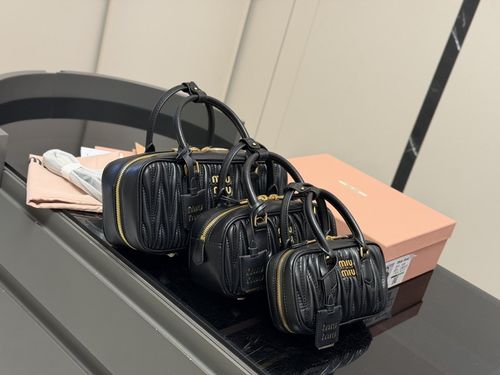 Miu Miu Handbag 139