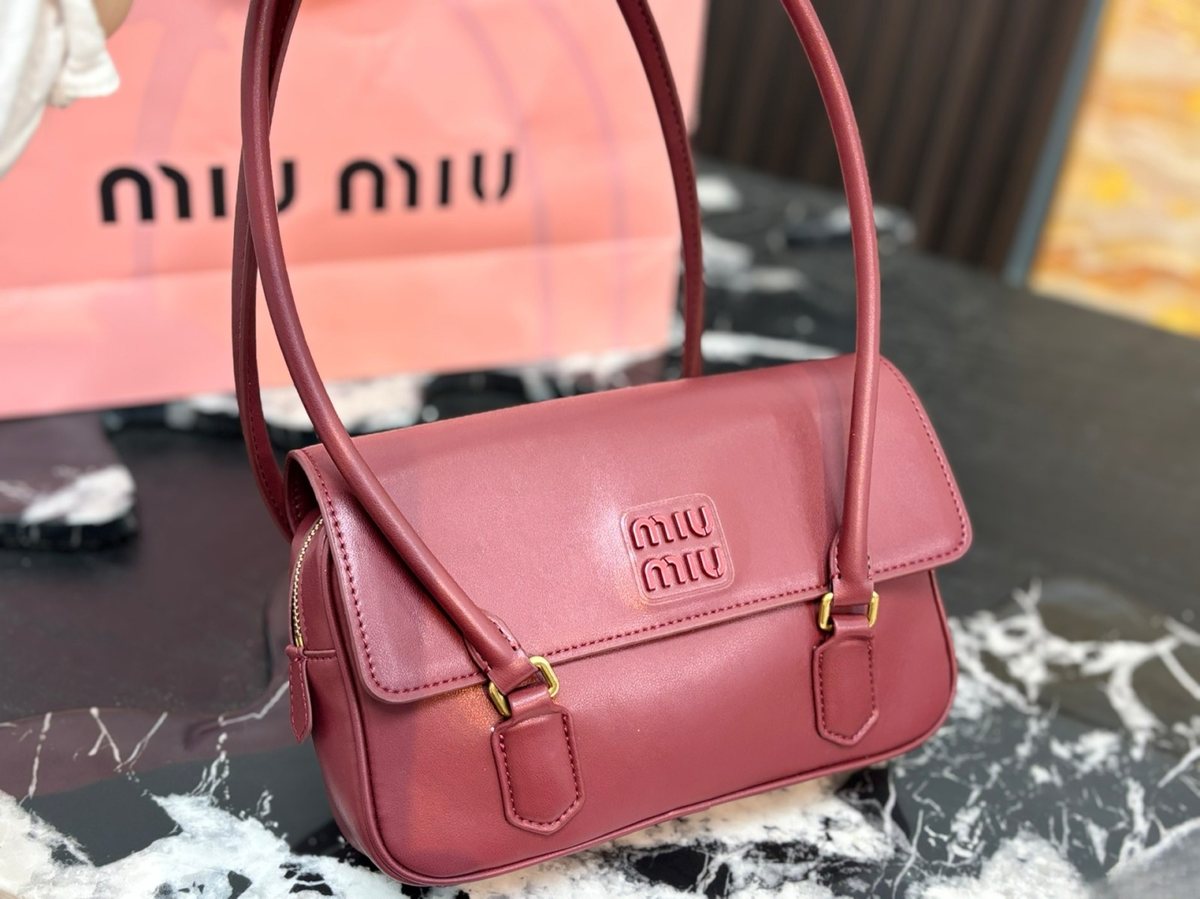 Miu Miu Handbag 204
