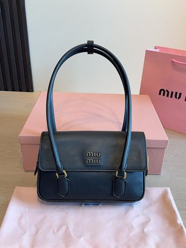 Miu Miu Handbag 210