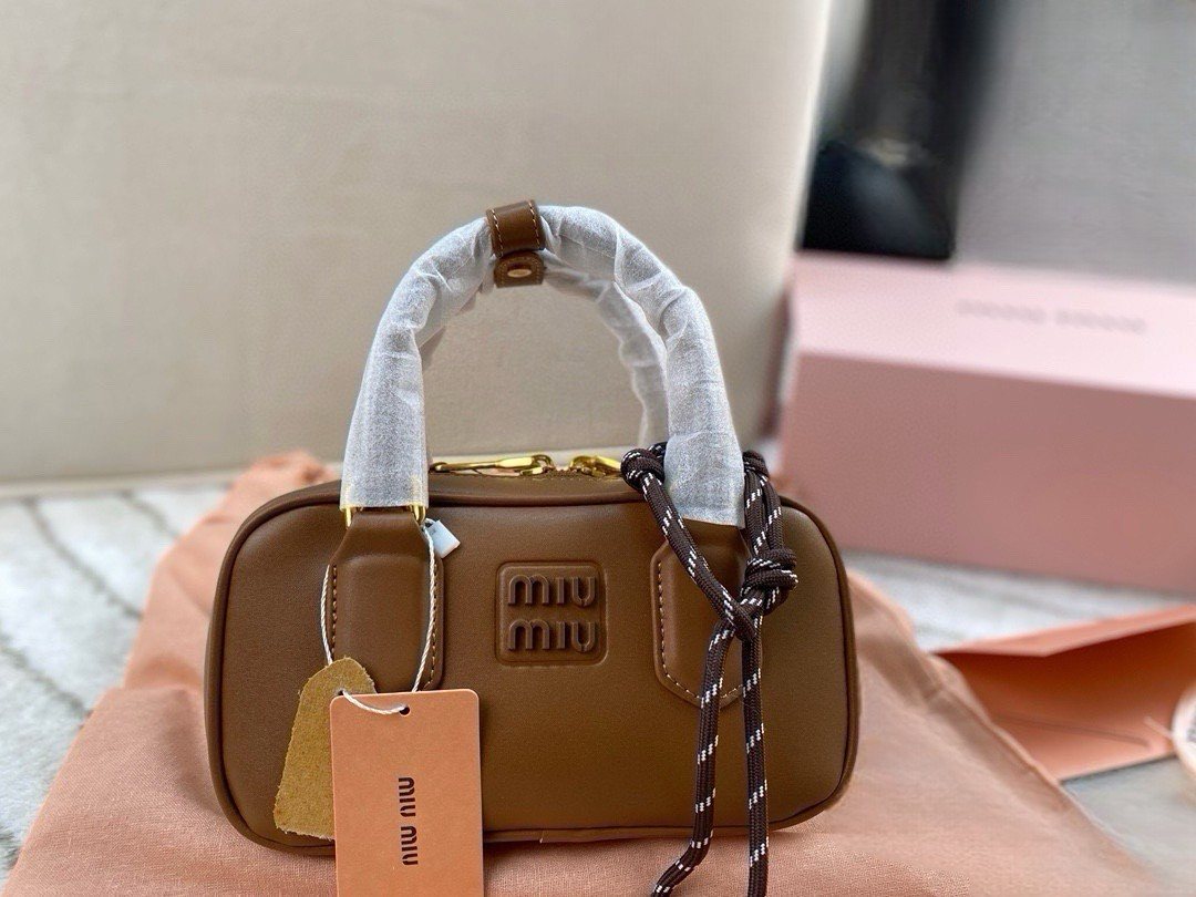 Miu Miu Handbag 214