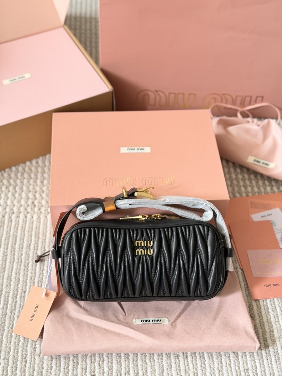 Miu Miu Handbag 222