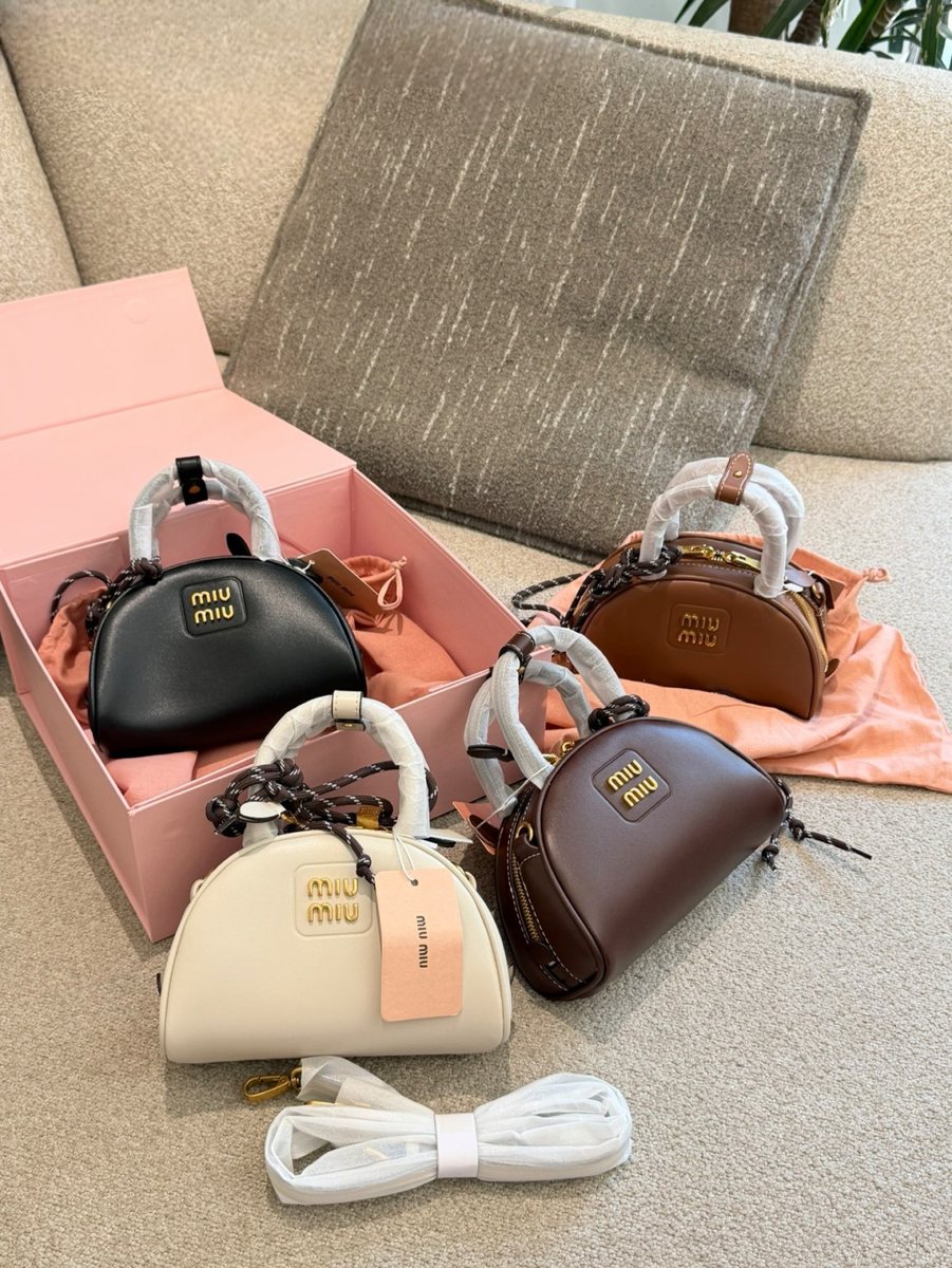 Miu Miu Handbag 231