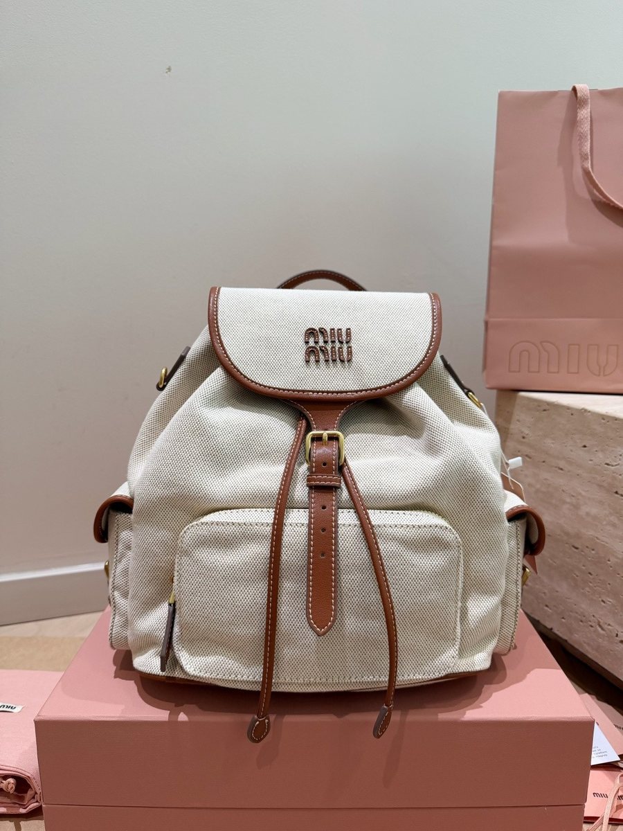 Miu Miu Handbag 253