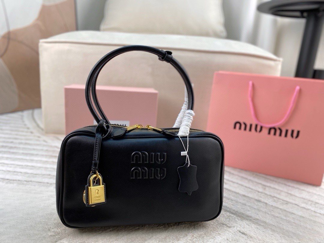 Miu Miu Handbag 270