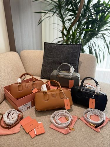 Miu Miu Handbag 286