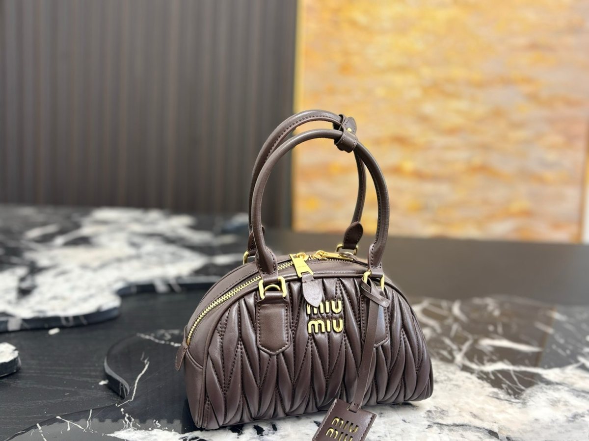 Miu Miu Handbag 287
