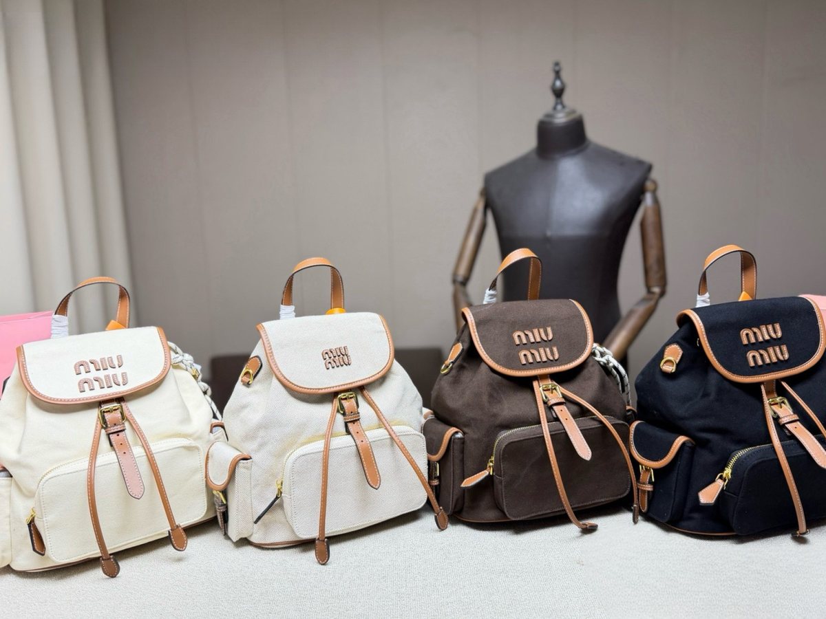 Miu Miu Handbag 319