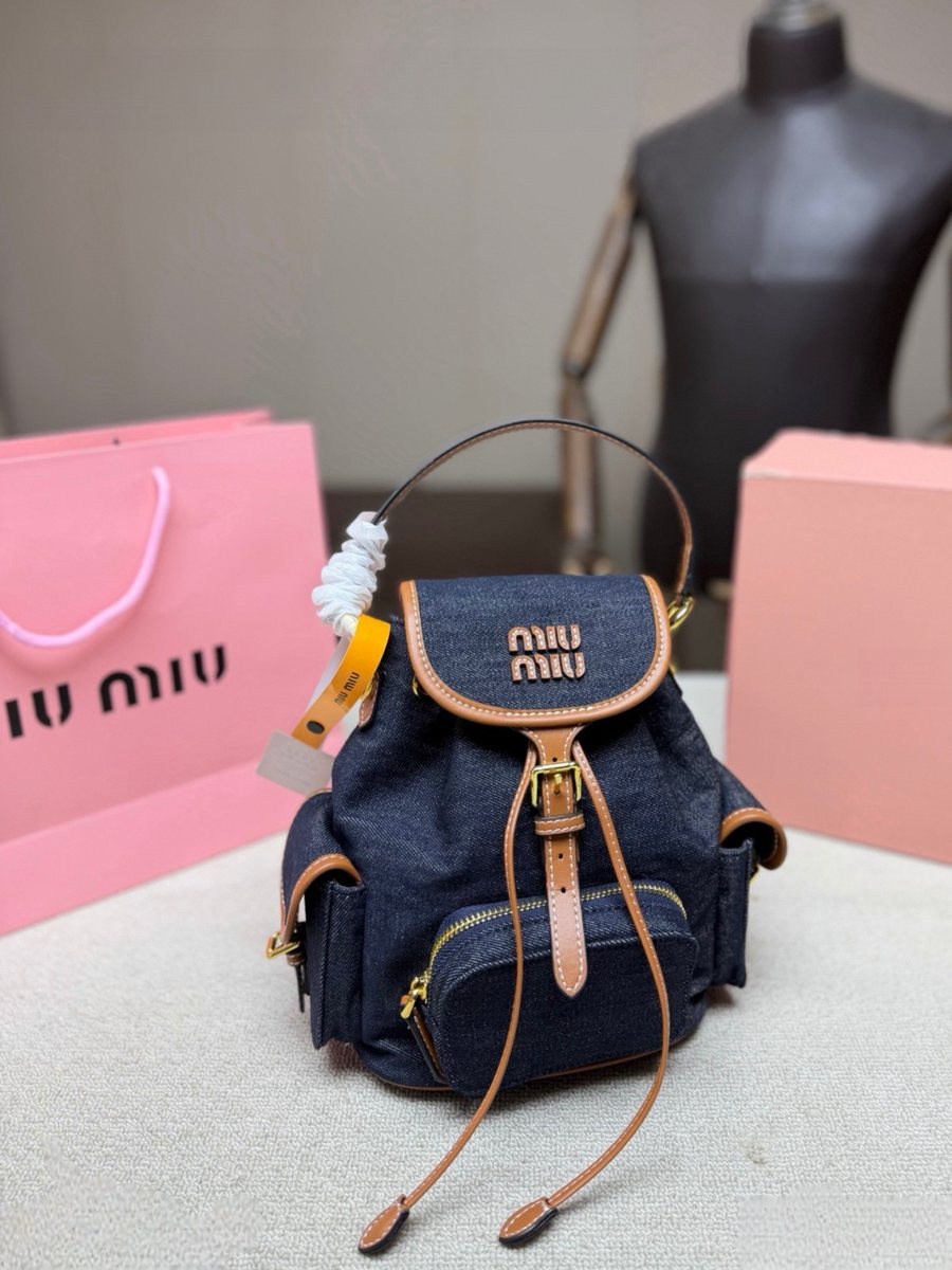 Miu Miu Handbag 320