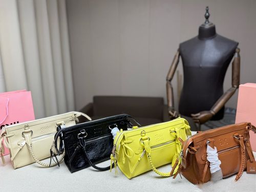 Miu Miu Handbag 370