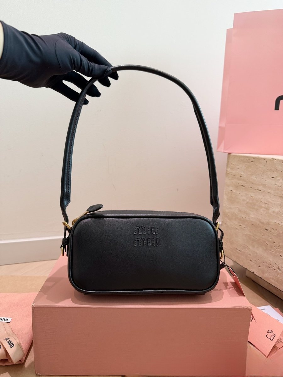 Miu Miu Handbag 377