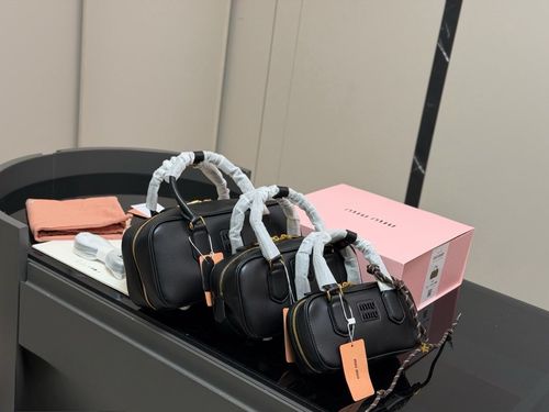 Miu Miu Handbag 403
