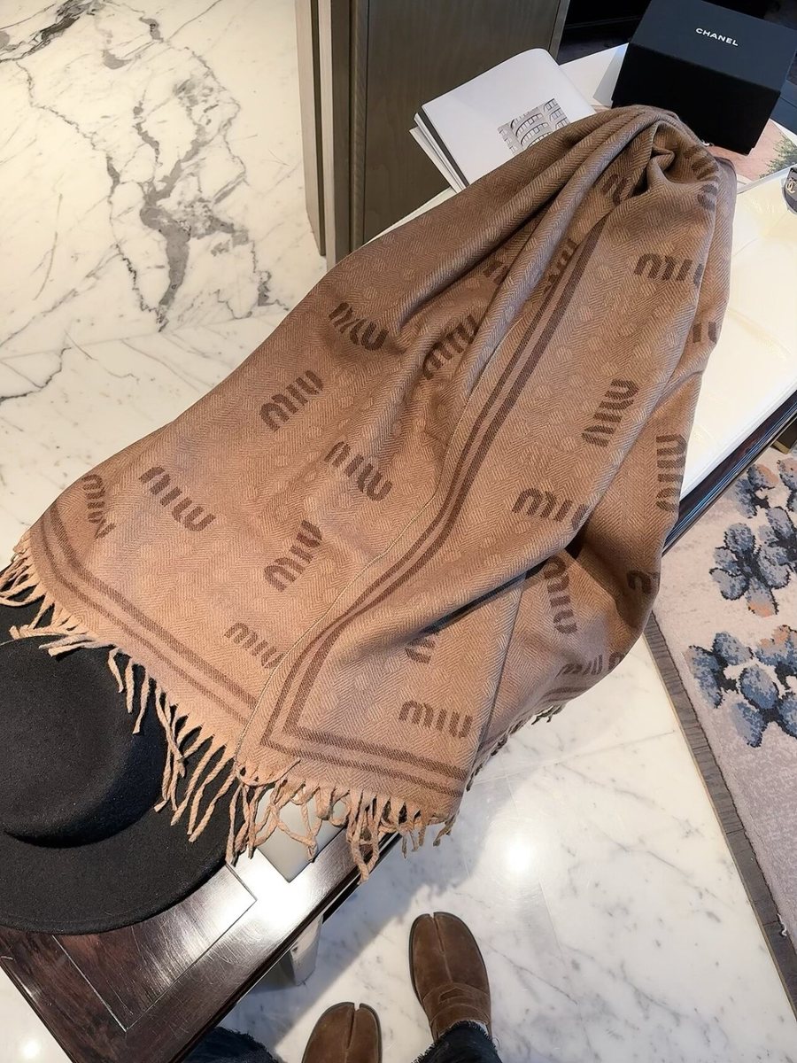 Scarf 005