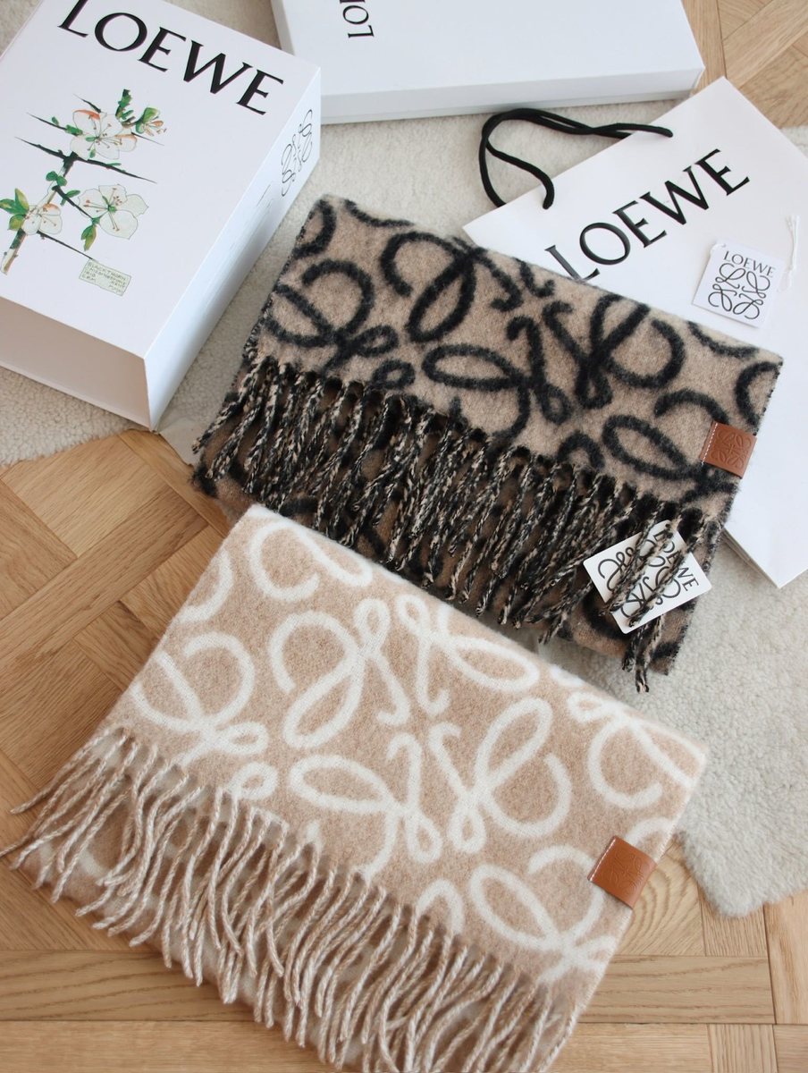 Scarf 028