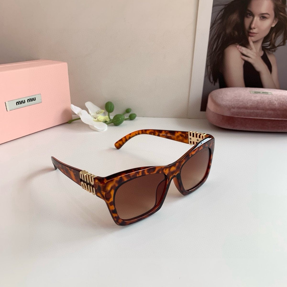 Sunglasses 007