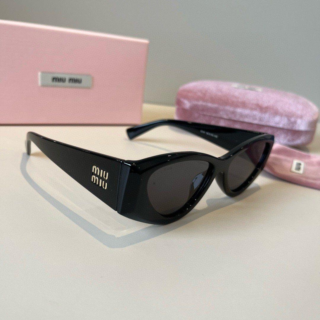 Sunglasses 026