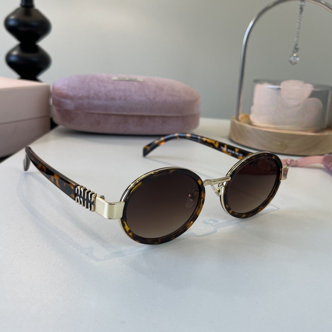 Sunglasses 041