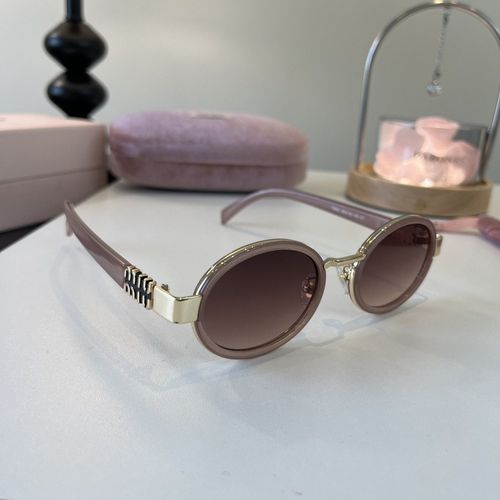 Sunglasses 044