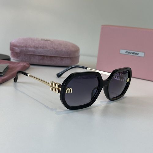Sunglasses 047