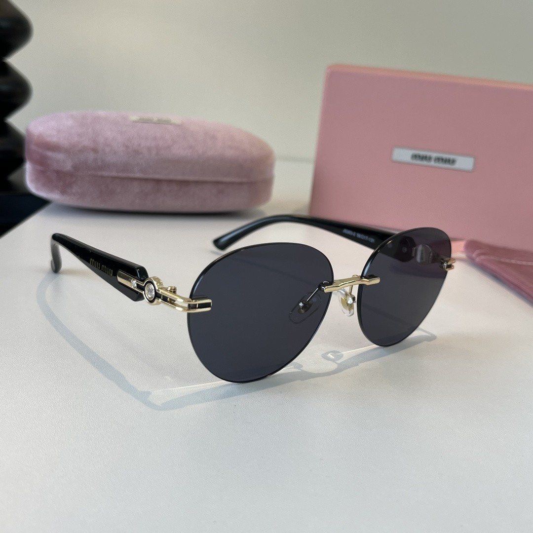 Sunglasses 054