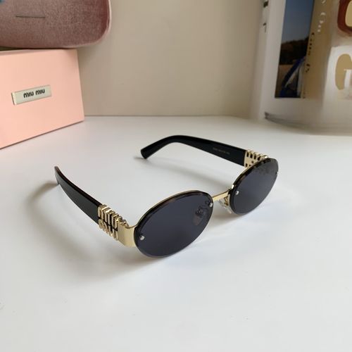 Sunglasses 061