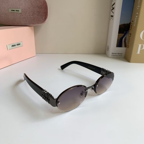 Sunglasses 062