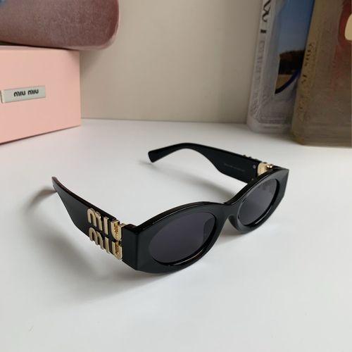 Sunglasses 063